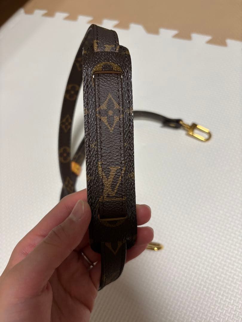 12／26日まで Louis Vuitton モノグラム レザー ストラップ