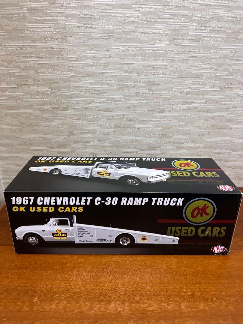 No227ミニカー1/18 CHEVROLET C-30 RAMP TRUCK