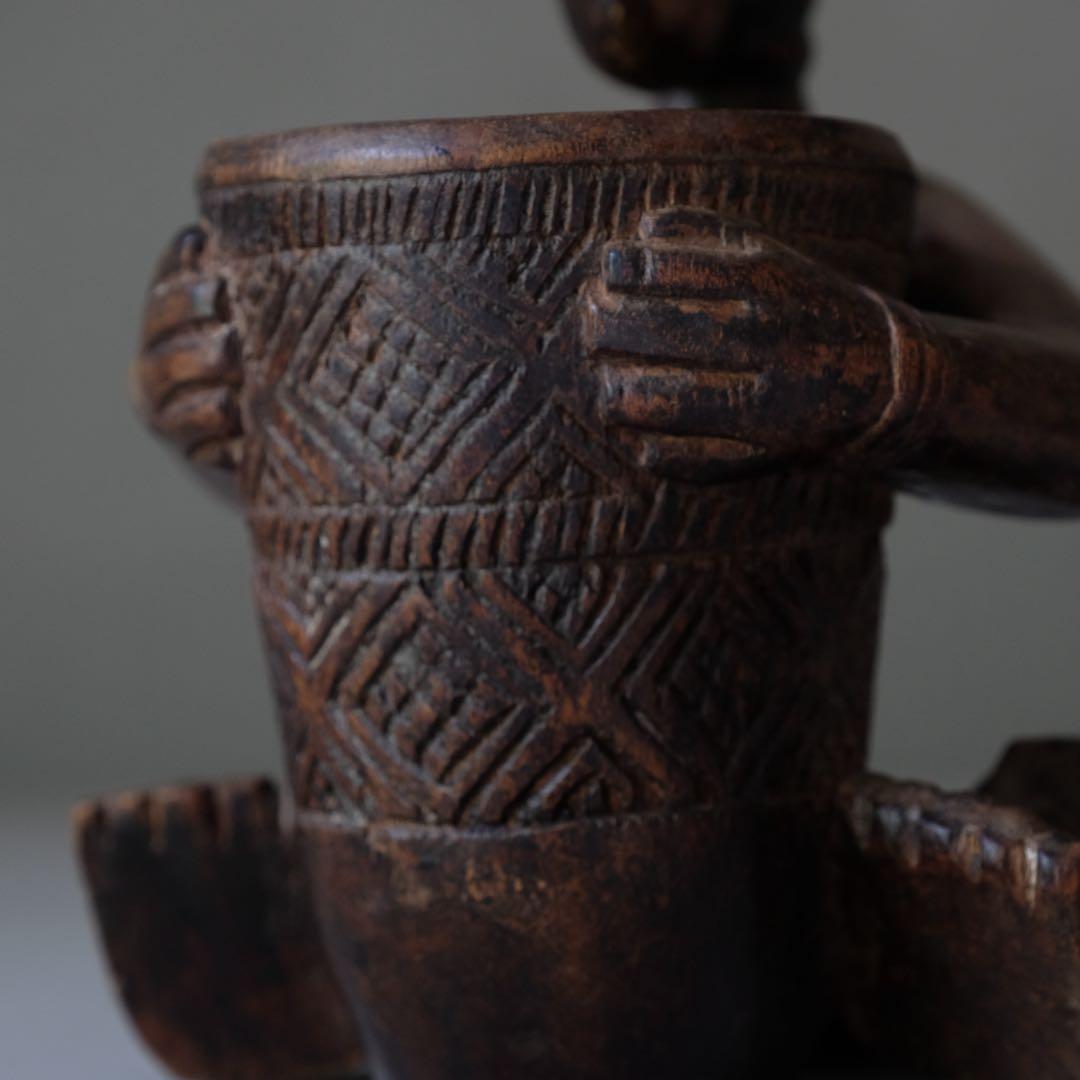 アフリカ 小物入れ付き木彫 オブジェ プリミティブ アート アンティーク