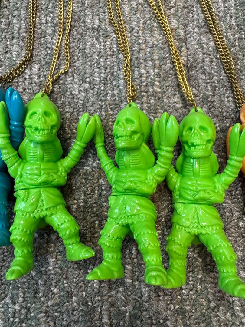 希少❤︎激レアソフビ ガルタン 怪獣シリーズペンダント 希少❤︎激