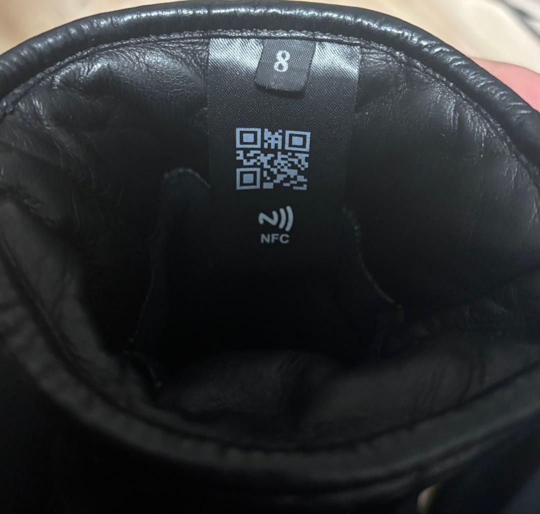 PRADA 三角プレート ラムレザー グローブ 手袋