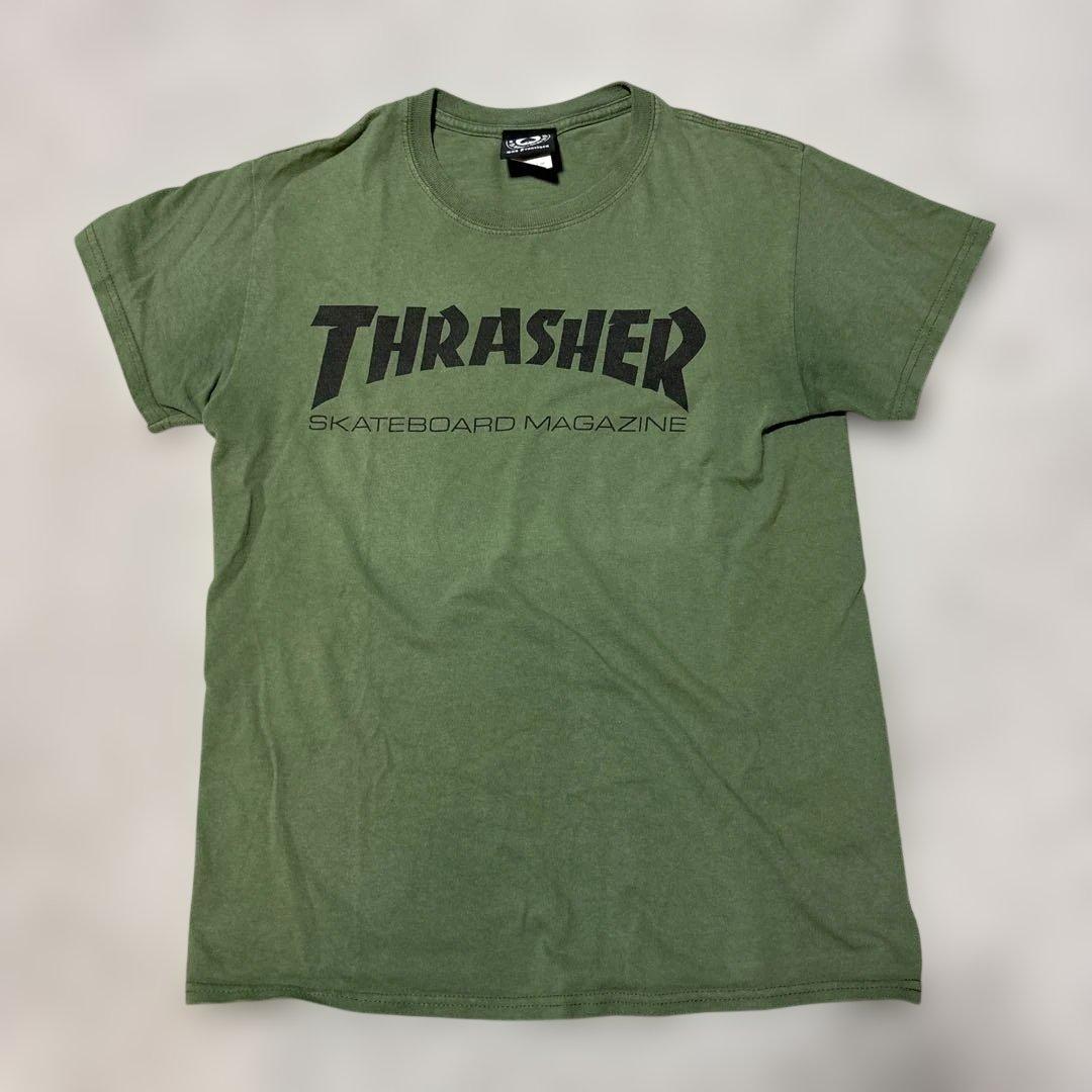 THRASHER ストリート オリーブグリーン Tシャツ ポーカーズつかさ着用