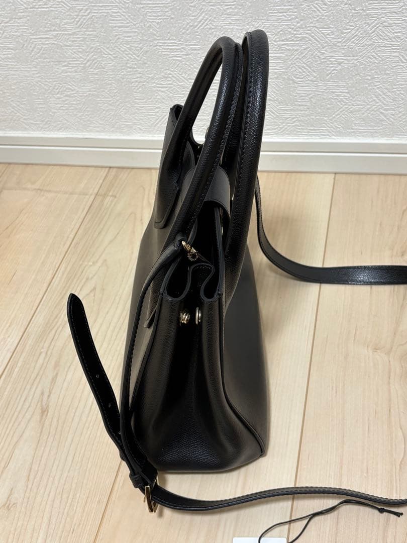 美品★FURLA レザーショルダーバッグ ブラック 黒 ワンタッチかんたん開閉