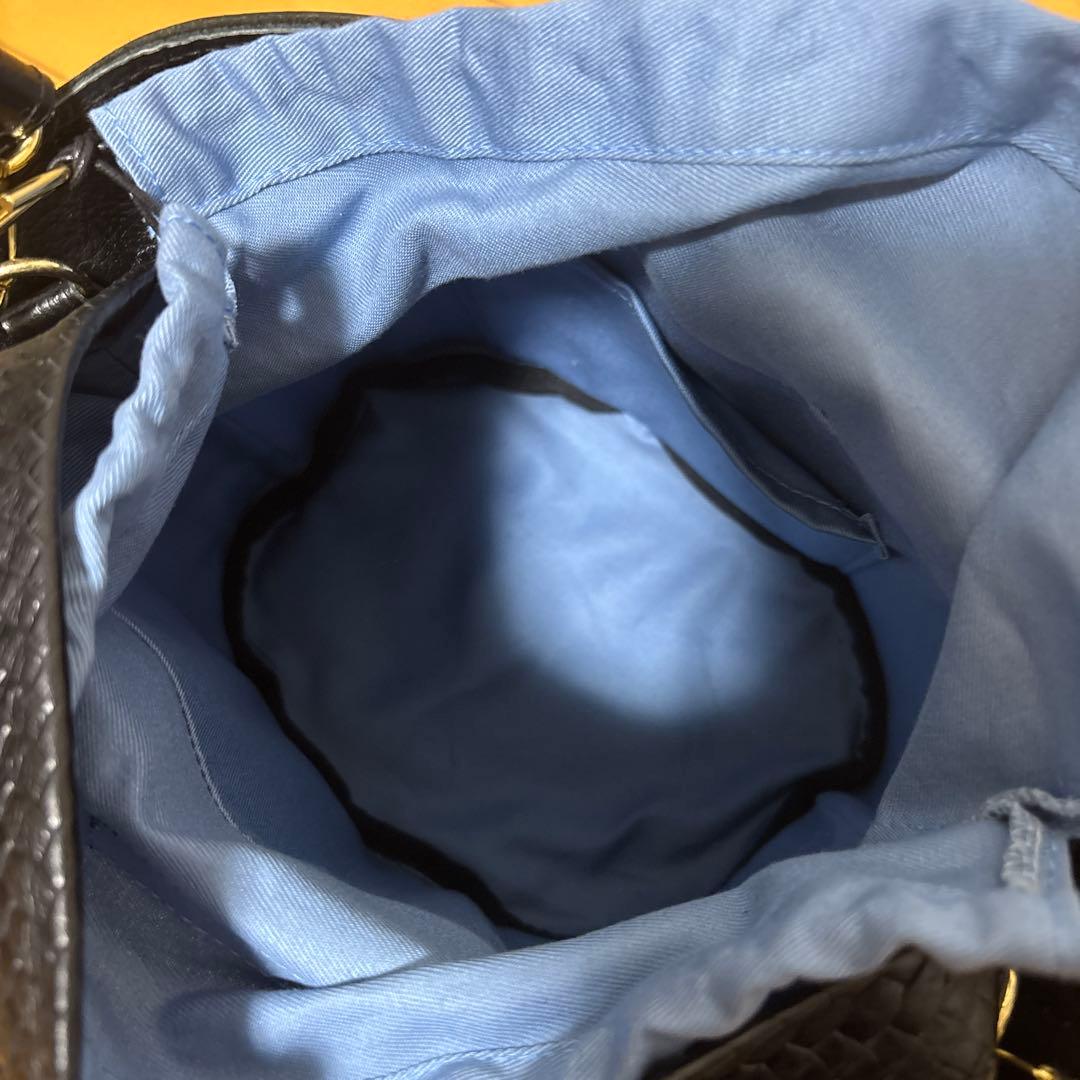 OURこだわりレザーのポットバッグ（ショルダー付き）ブラック