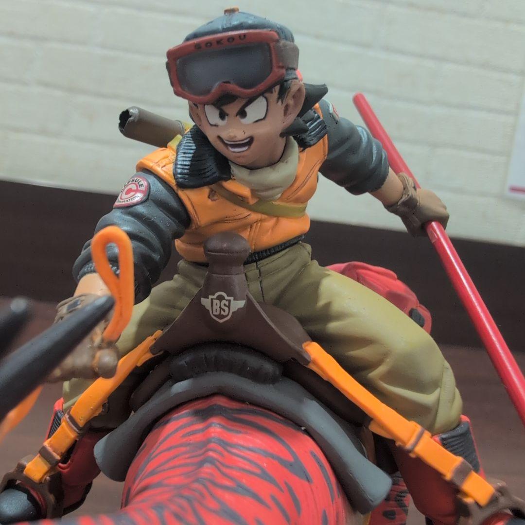 ドラゴンボール。ディスクトップリアルマッコイ 孫悟空フィギュア