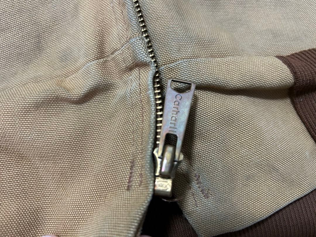 Carhartt アクティブジャケット・良い感じのフェード感