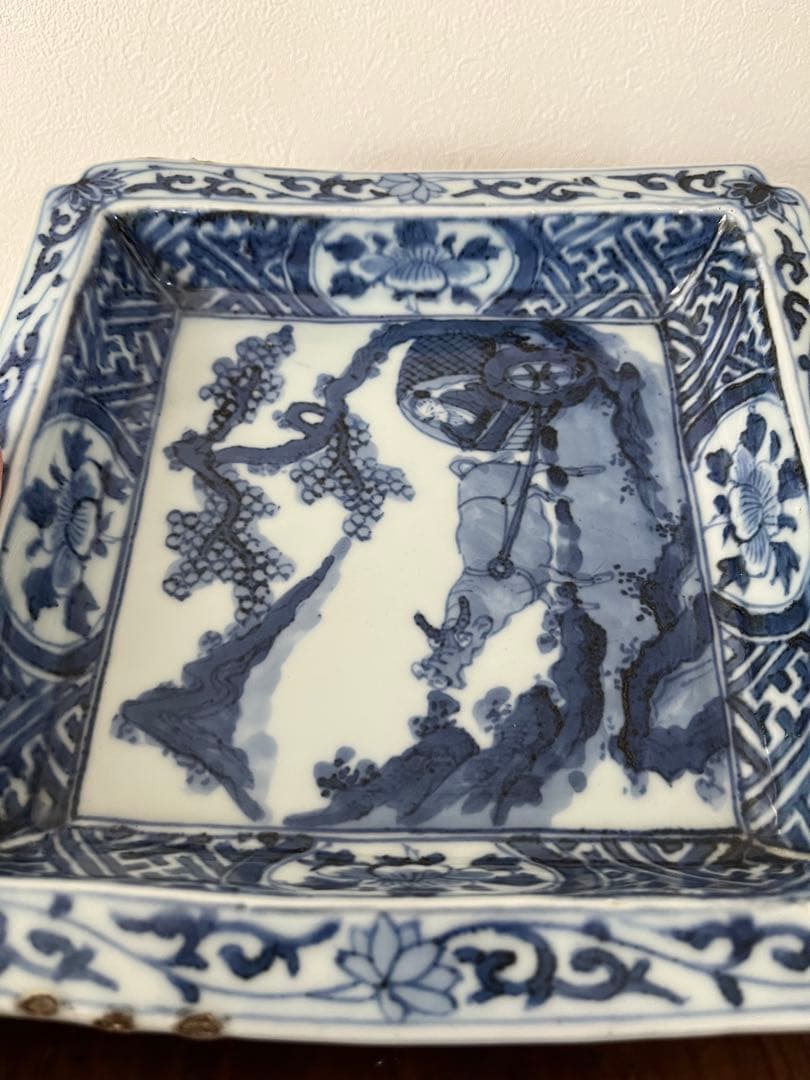 希少無傷中国美術明天啓古染付牛車に翁紗綾紋隅切角皿古伊万里清朝期
