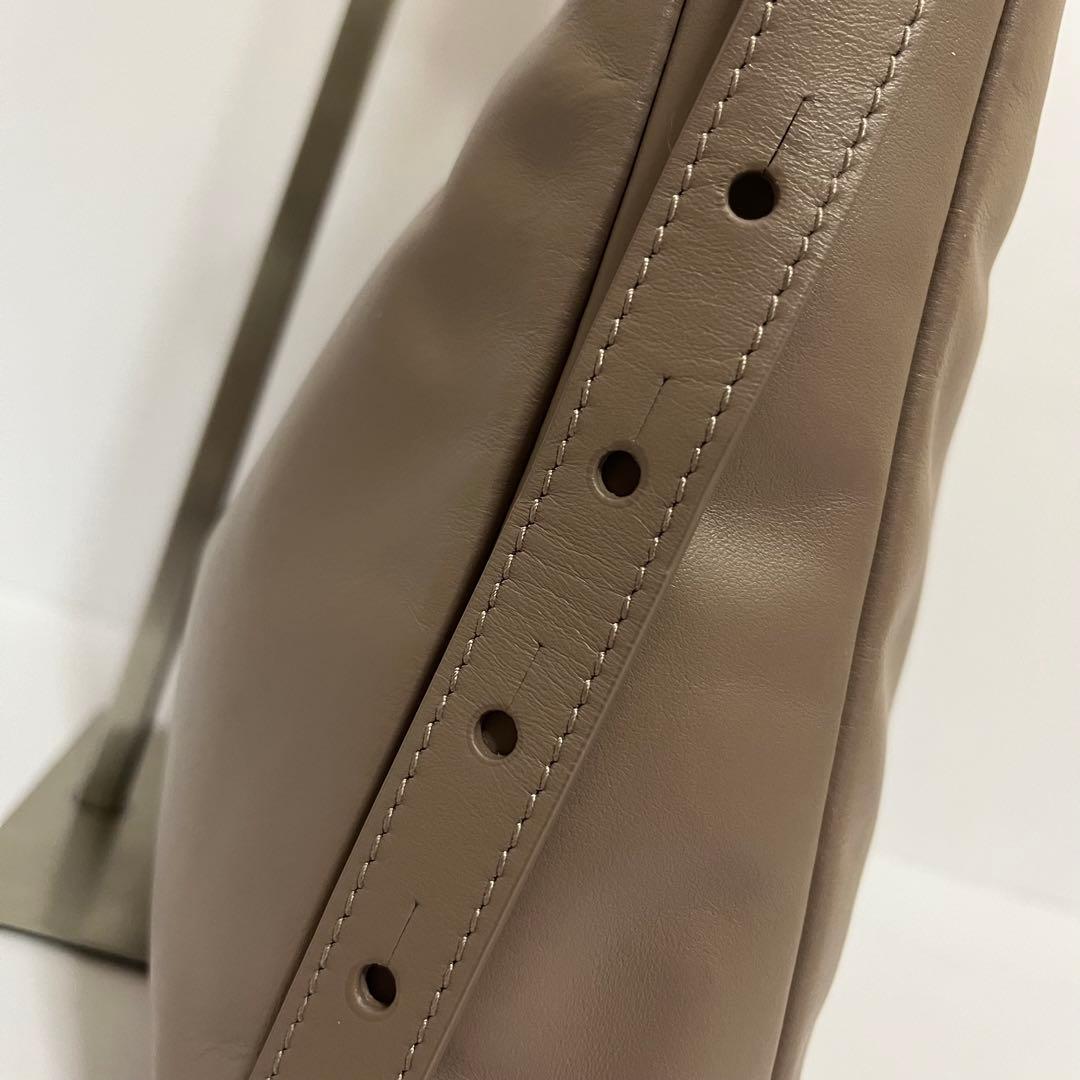 現行モデル✨美品✨フルラ　スフェラ　ワンショルダー　ハンドバッグ　ソフトレザー