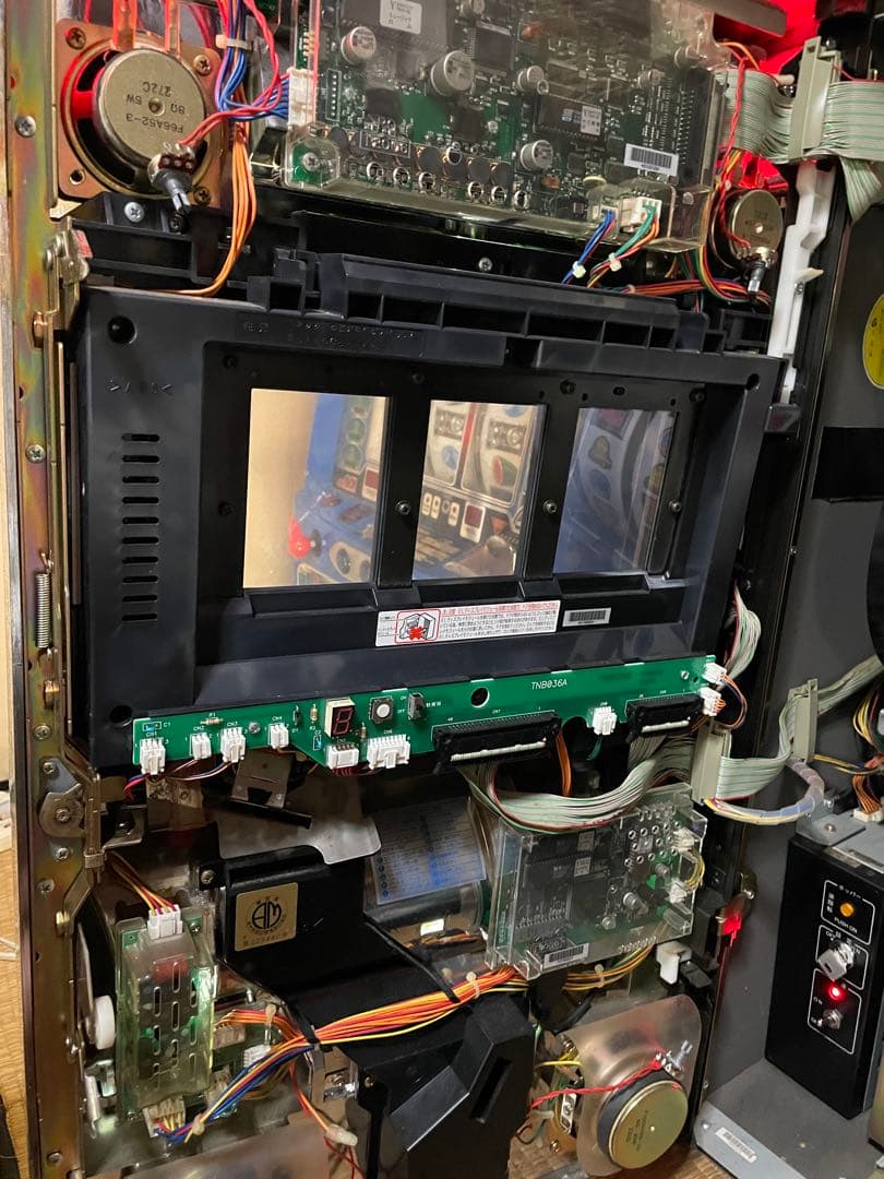 スロット実機Magic Pusar スロットマシン 4号機 値下げ中