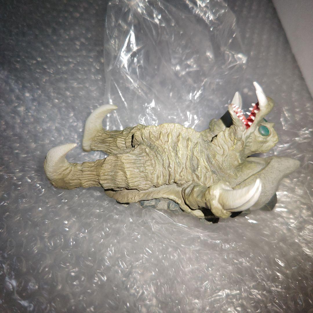 地球防衛軍秘密基地本部　グラナダス　帰ってきたウルトラマン　フィギュア