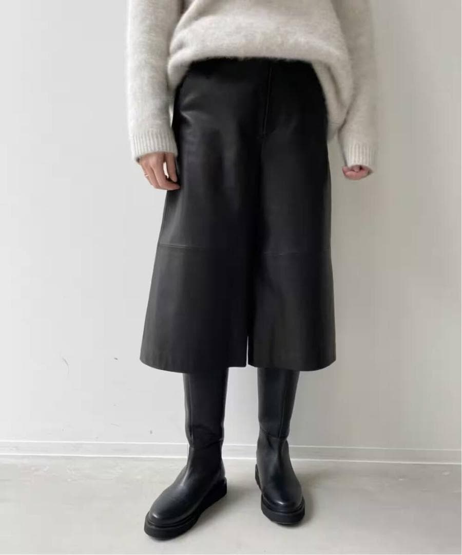 アパルトモン購入 ロゥタス 21AW ラムレザーキュロットパンツ