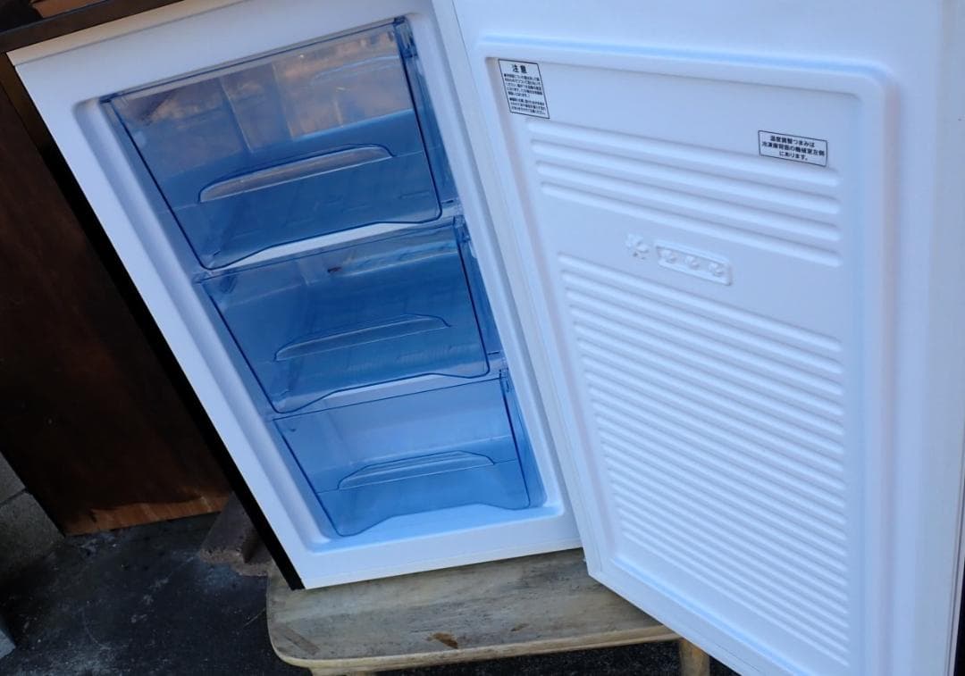 2023年製 アイリスオーヤマ 60L 冷凍庫【IUSD-6B-B】