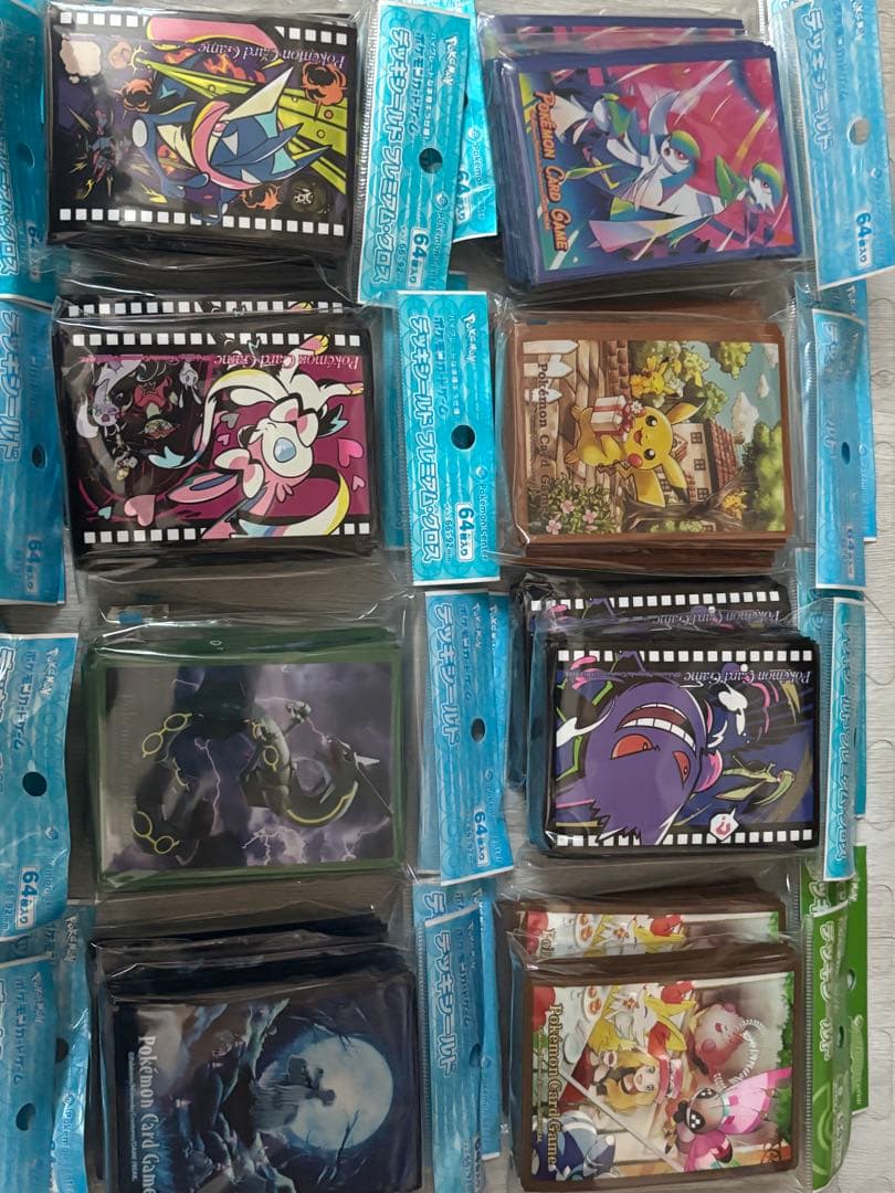 ポケモンカードゲーム 正規品デッキシールドまとめ売り　各種2セット計32個