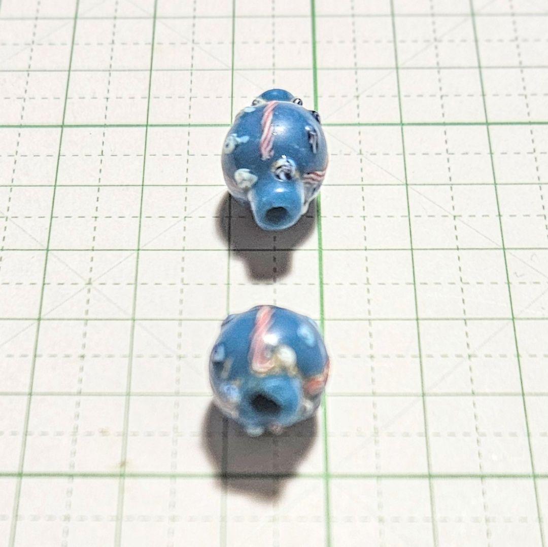 変わり紡錘型とんぼ玉 アンティーク 水色 2個