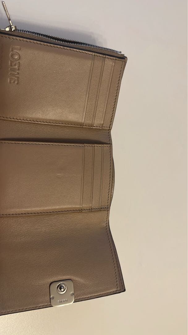 LOEWE】ベージュ 三つ折り財布