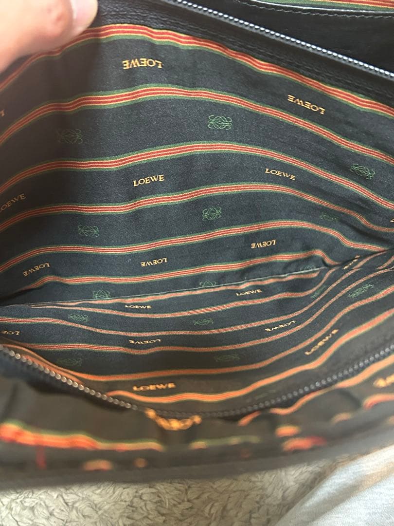 ■LOEWE（ロエベ） /レザー/ ハンドバッグ/ ブラック 黒