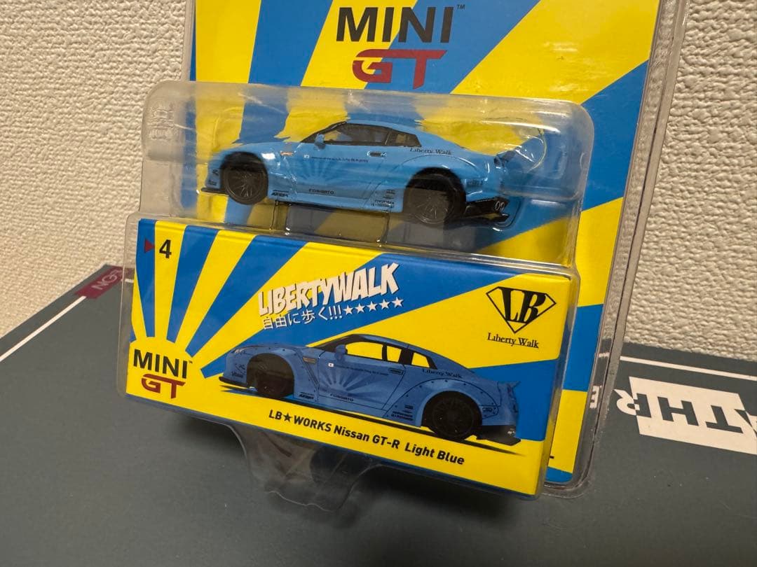 MiniGT LB Nissan GT R R35 Light Blue