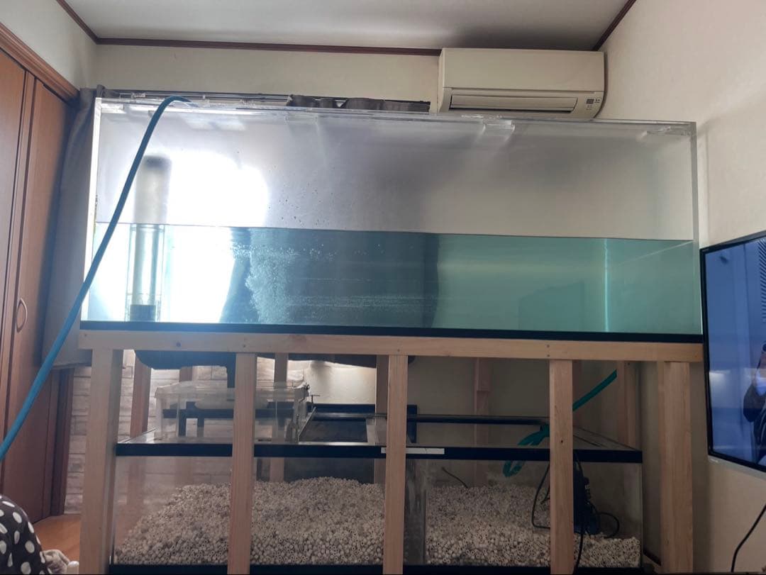 大型アクリル水槽 横幅200cm縦75 奥行100 自宅まで引取り可能な方