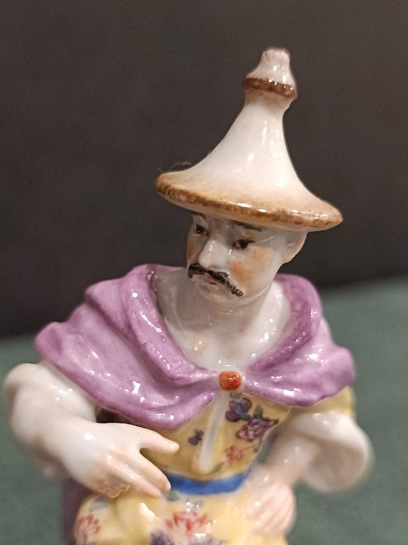 陶器製 男性フィギュリン