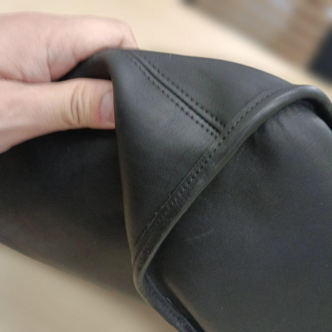 COACH ブラックレザーショルダーバッグ