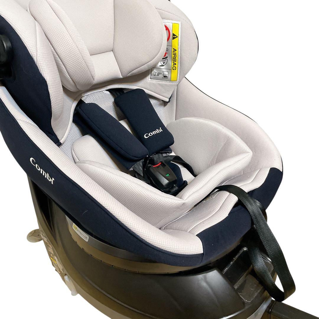 コンビ　クルムーヴスマート　Light ISOFIX ネイビー　新生児