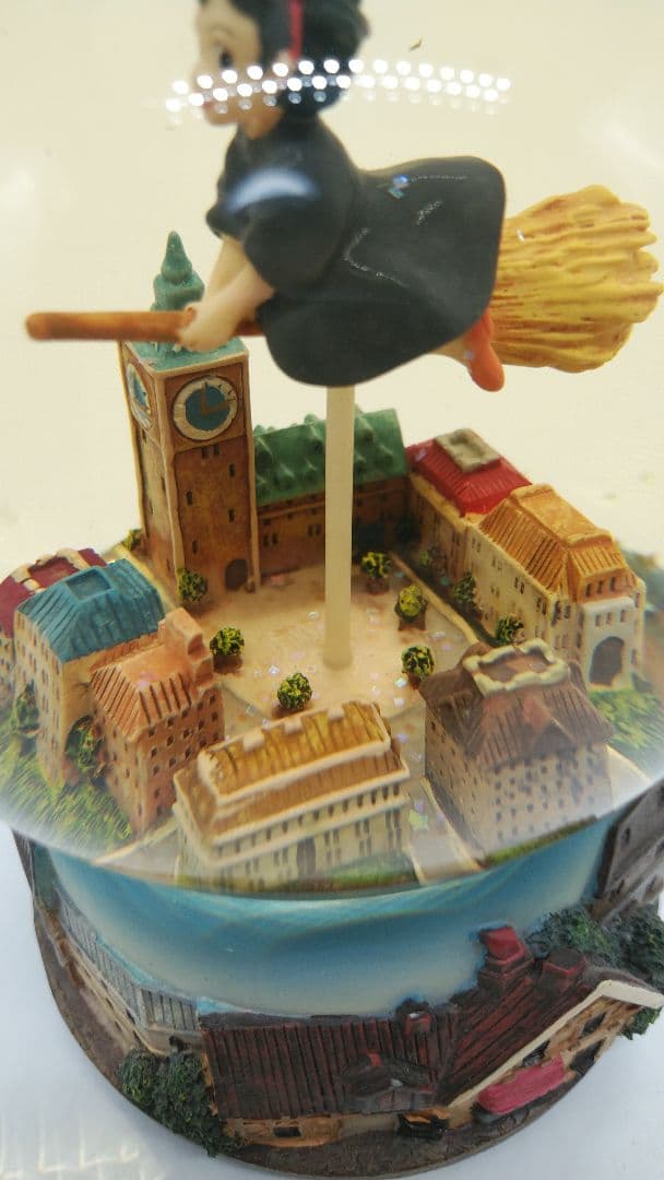 魔女の宅急便 ウォーターボール スノードーム　キキ　コリコの町並み