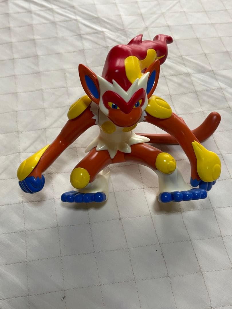 ポケモン 組立式DXソフビフィギュア ゴウカザル - メルカリ