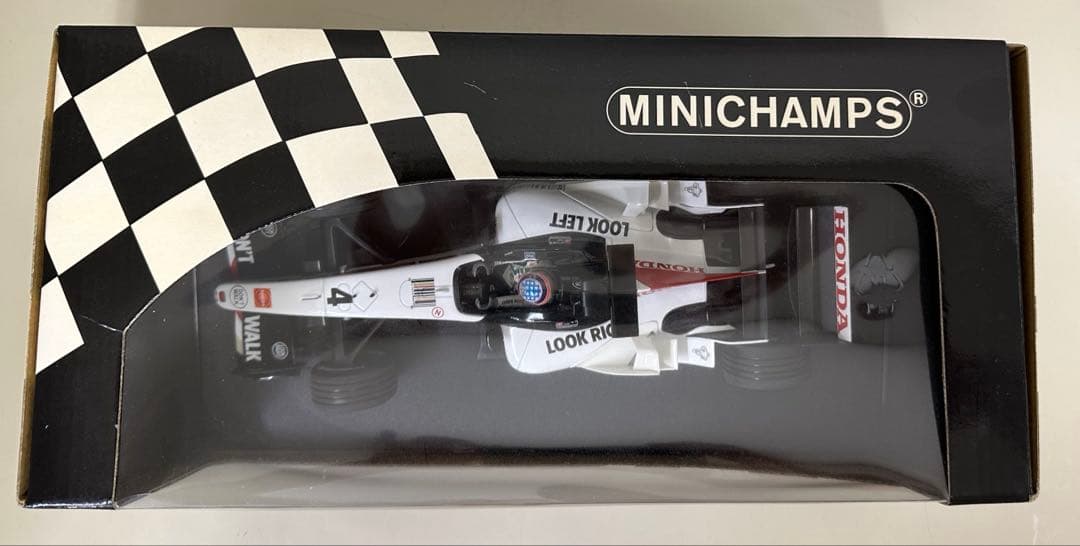 MINICHAMPS 1:18 ミニカー B.A.R Honda Showcar