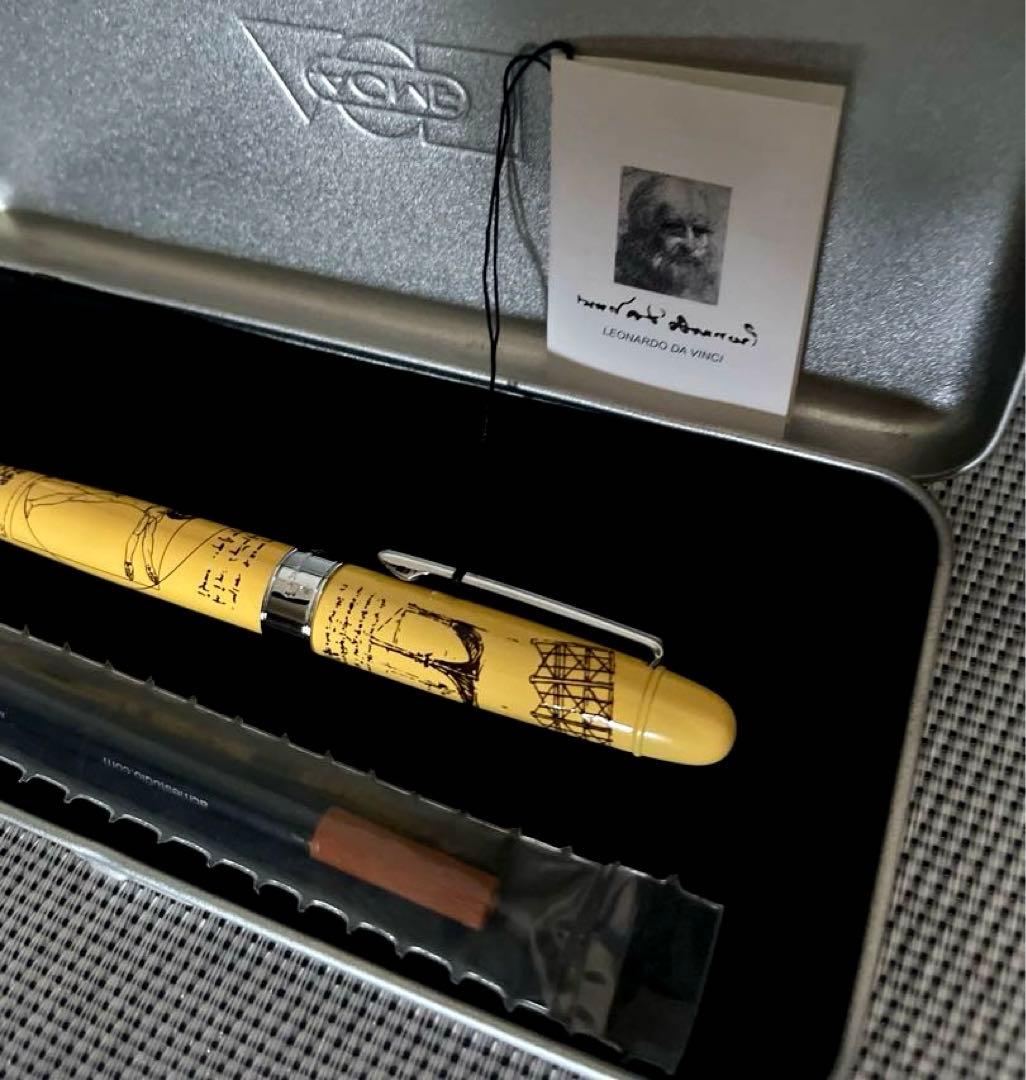激レア ACME（アクメ） 万年筆 2018 レオナルド・ダ・ヴィンチ 文房具