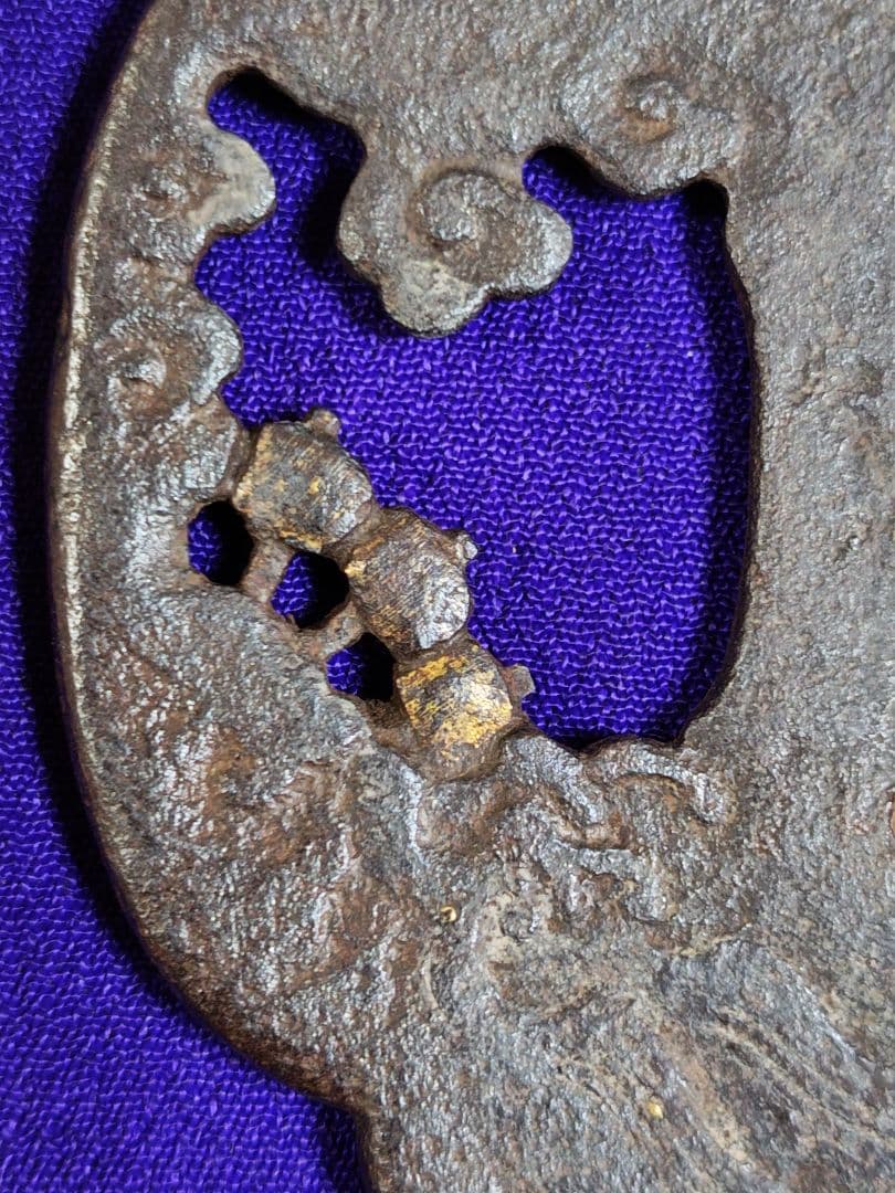 江戸初期　鉄地　透かし鍔、桐箱付