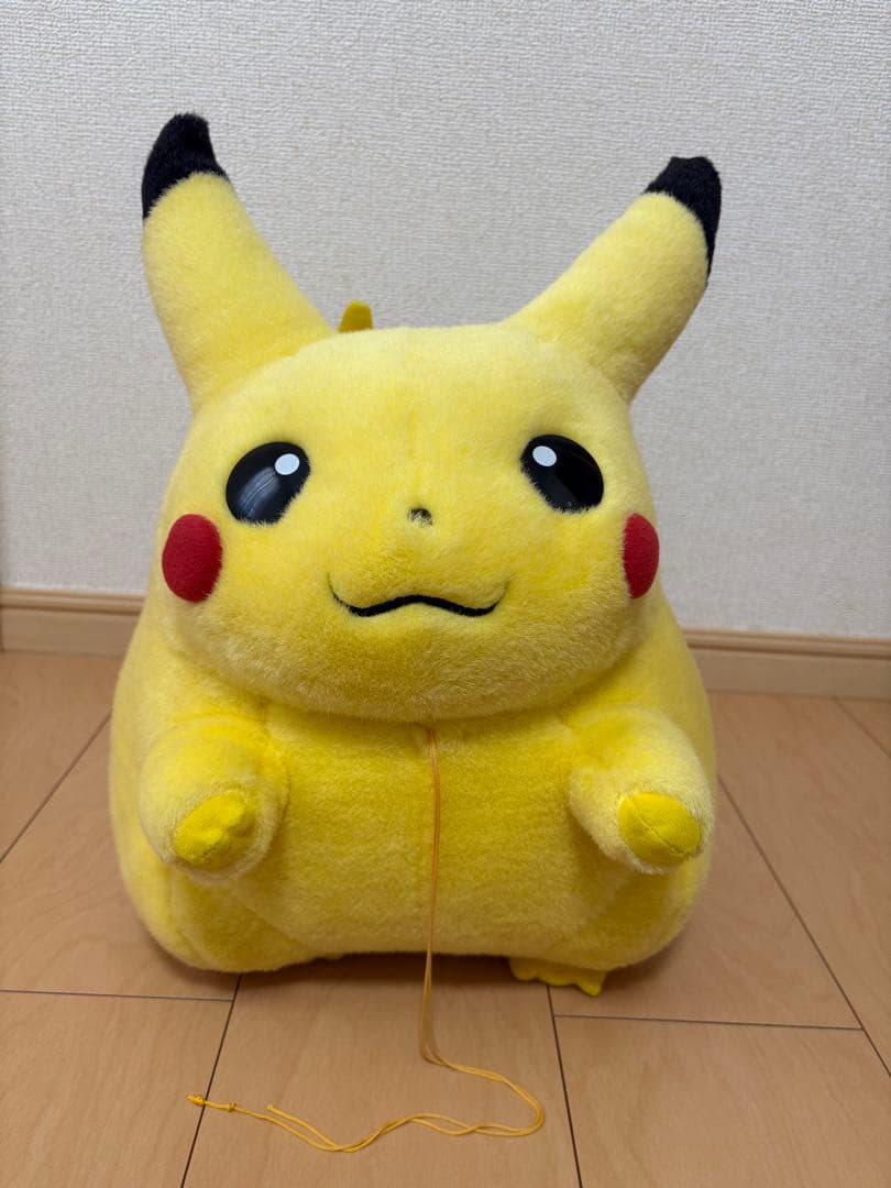 ピカチュウ ぬいぐるみ 等身大 TOMY 希少 1/1 - メルカリ