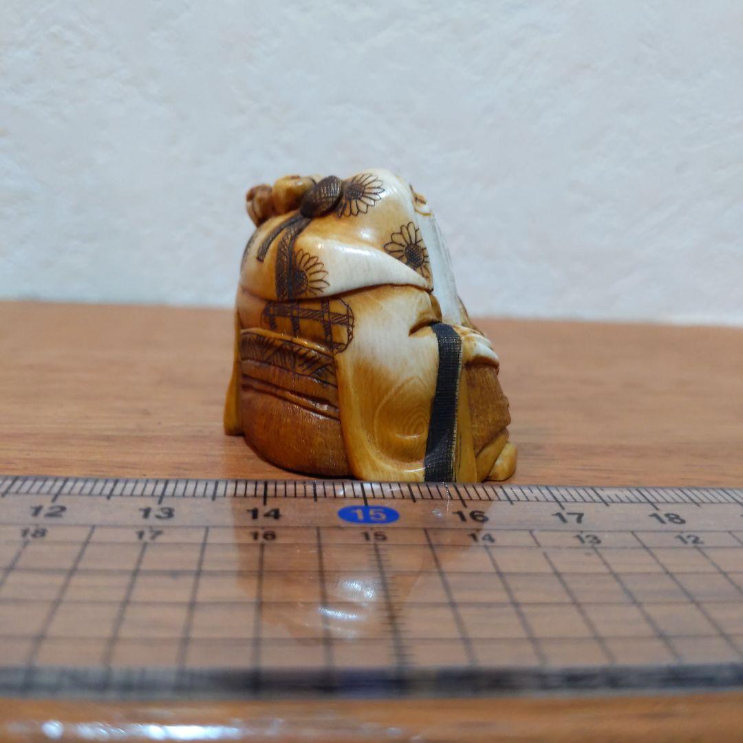 時代提げ物 七福神根付 天然素材 在銘【寿老人】高さ約3.5cm 重