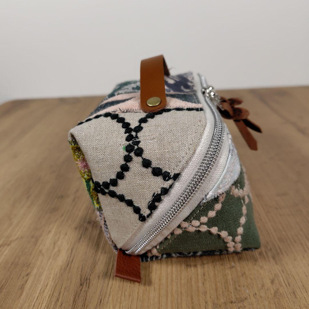 【専用】/カケラパッチポンピア　トレイ型化粧ポーチ/ペンケースメガネ