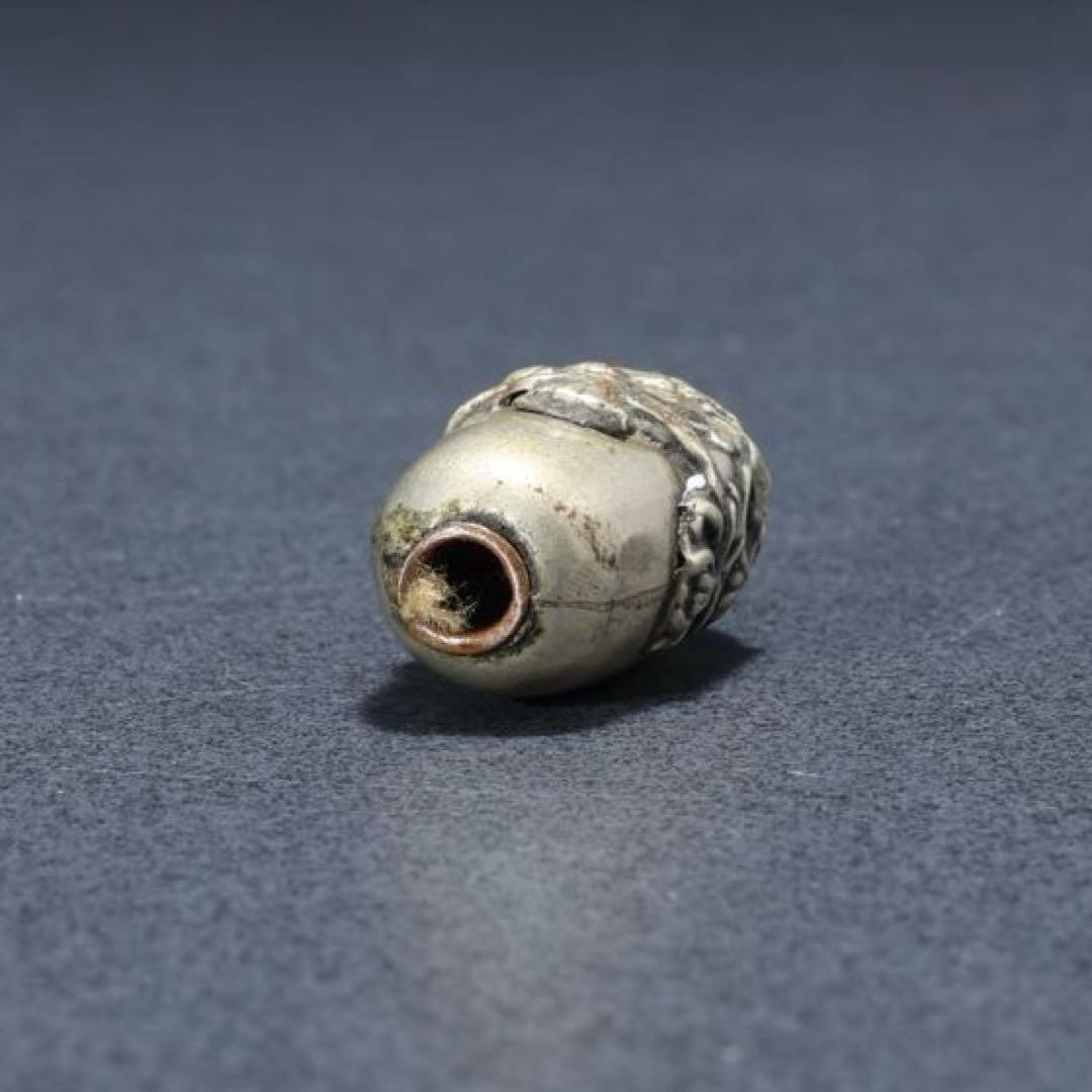 緒締め玉 花鳥 提げもの 管玉形 金属 R1649