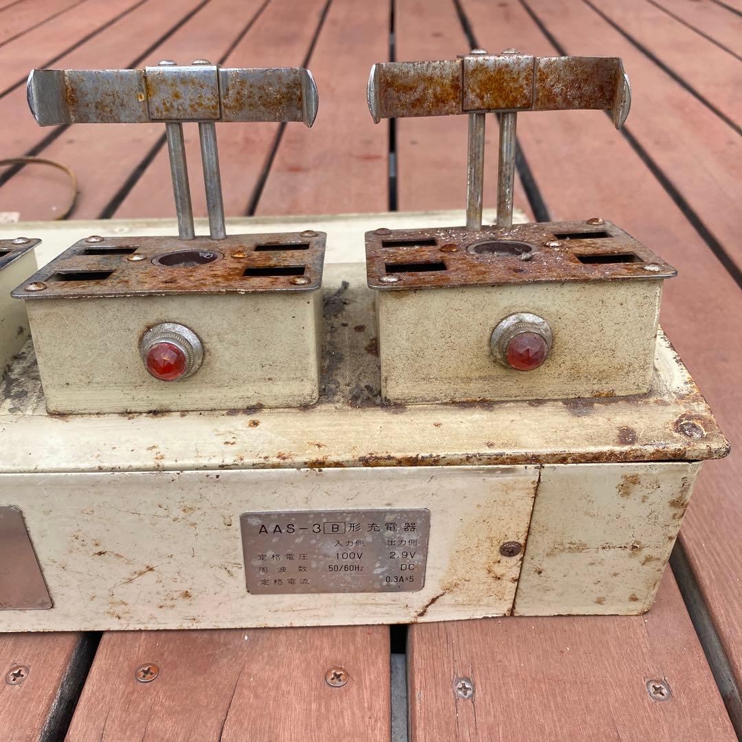 鉄道　合図灯充電器