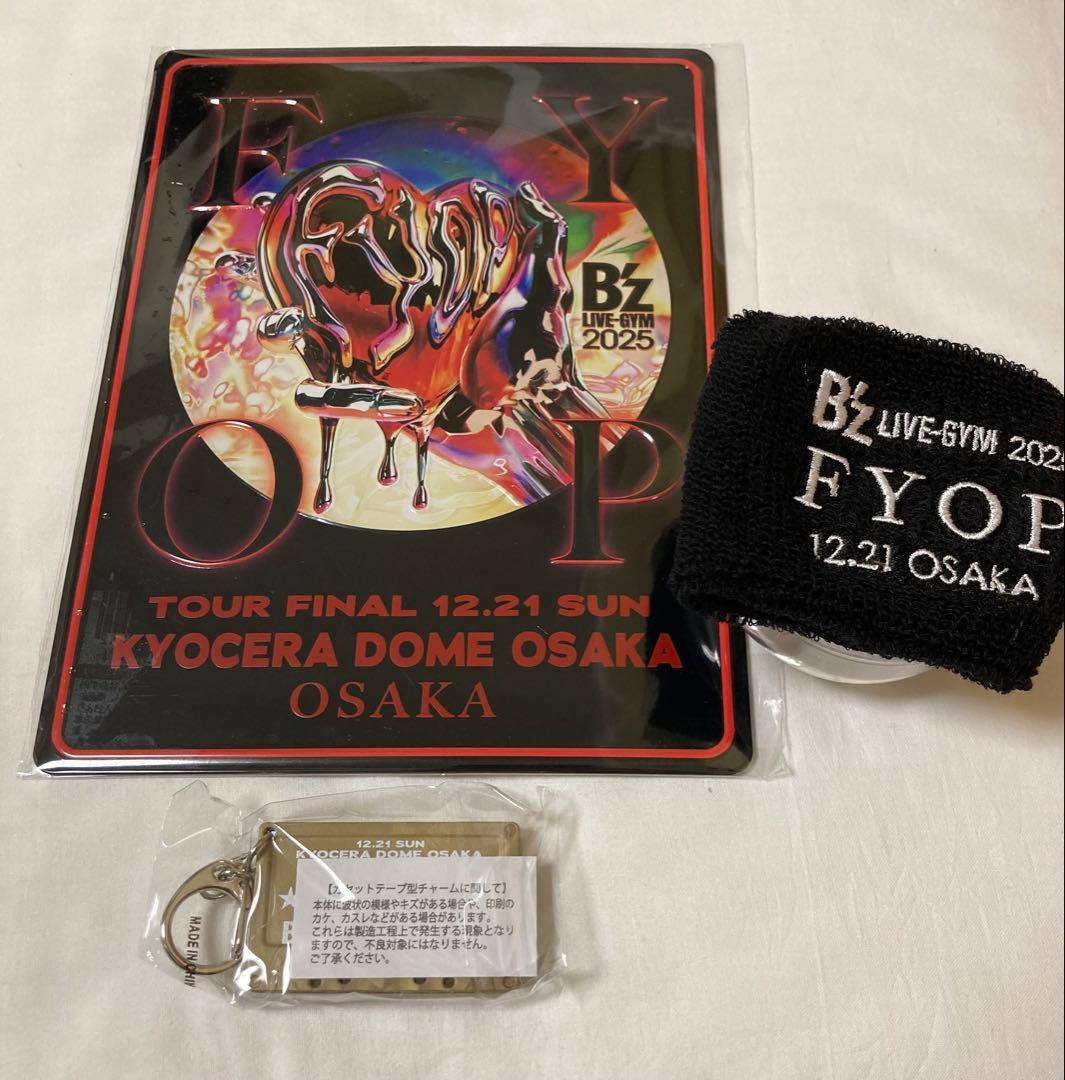 B'z カセットチャーム リストバンド 2種 ファイナル 大阪 12/21 B'z - B'z
