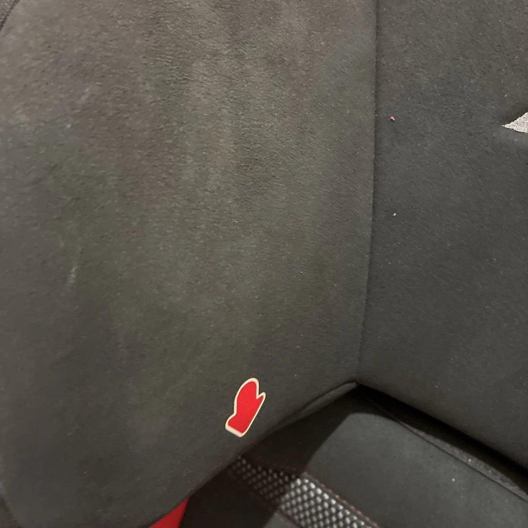 AMG メルセデス車用チャイルドシート ブラック/レッド