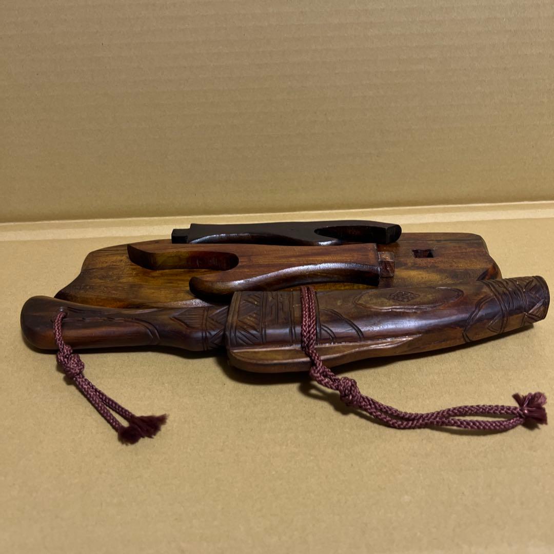 アイヌ 北海道 お土産 木製刀型装飾品 スタンド付き 約30cm