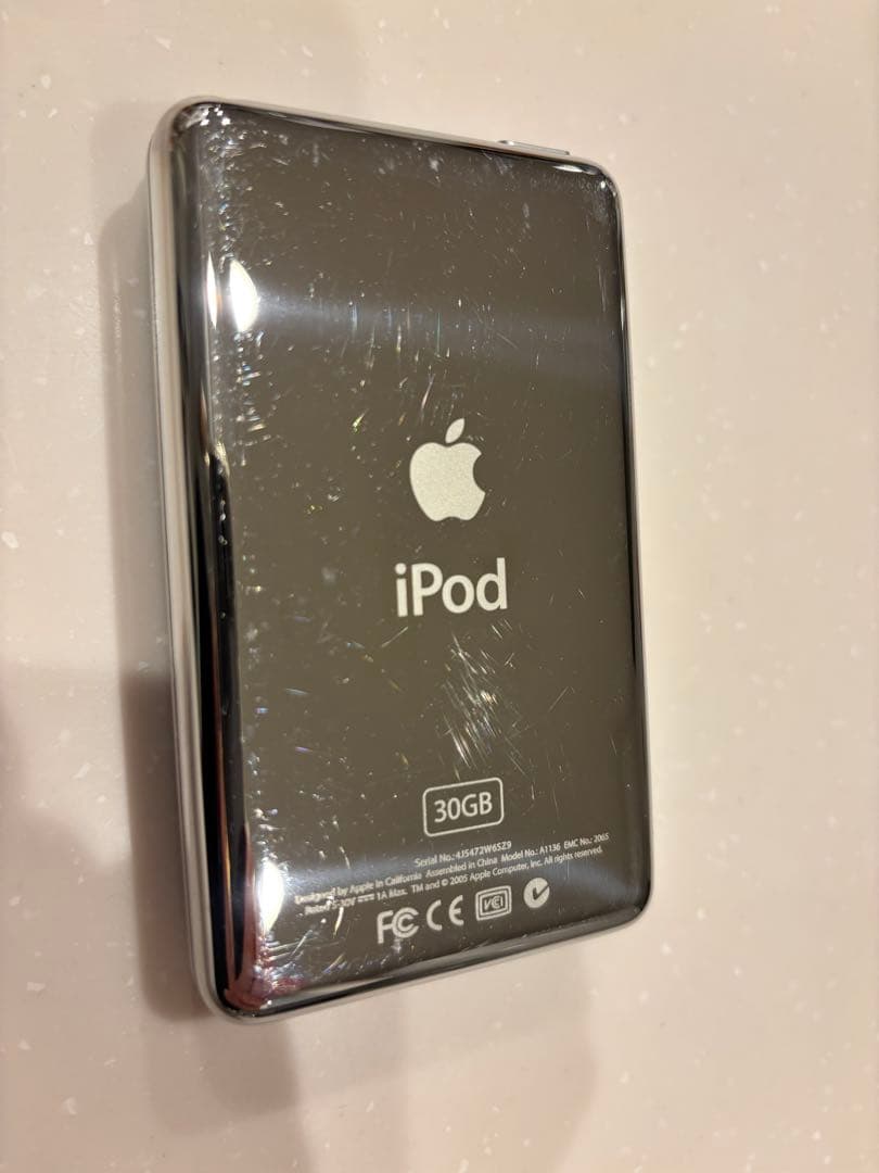 iPod classic 30GB A1136 アイポッドクラシック - メルカリ