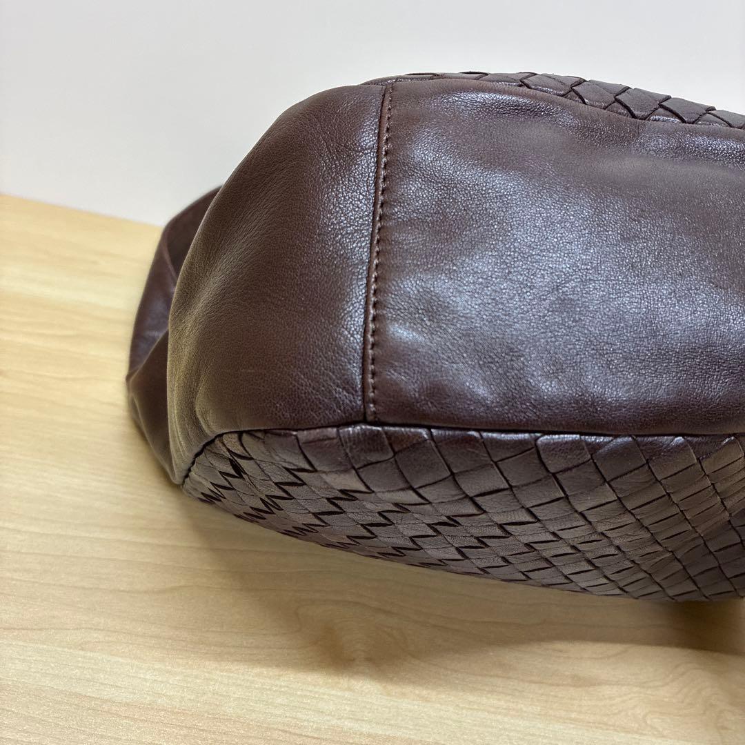 ボッテガヴェネタ　イントレチャート　ショルダーバッグ ワンショルダー　ブラウン