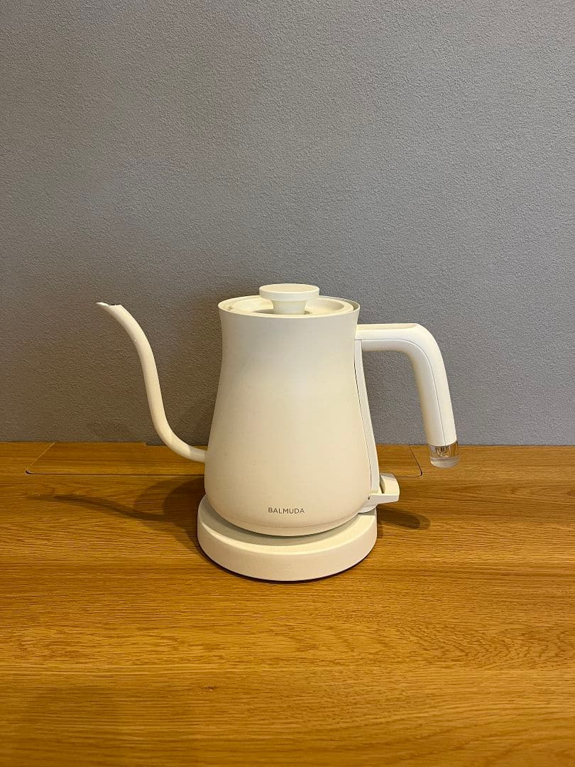 バルミューダ 電気ケトル ホワイト - メルカリ