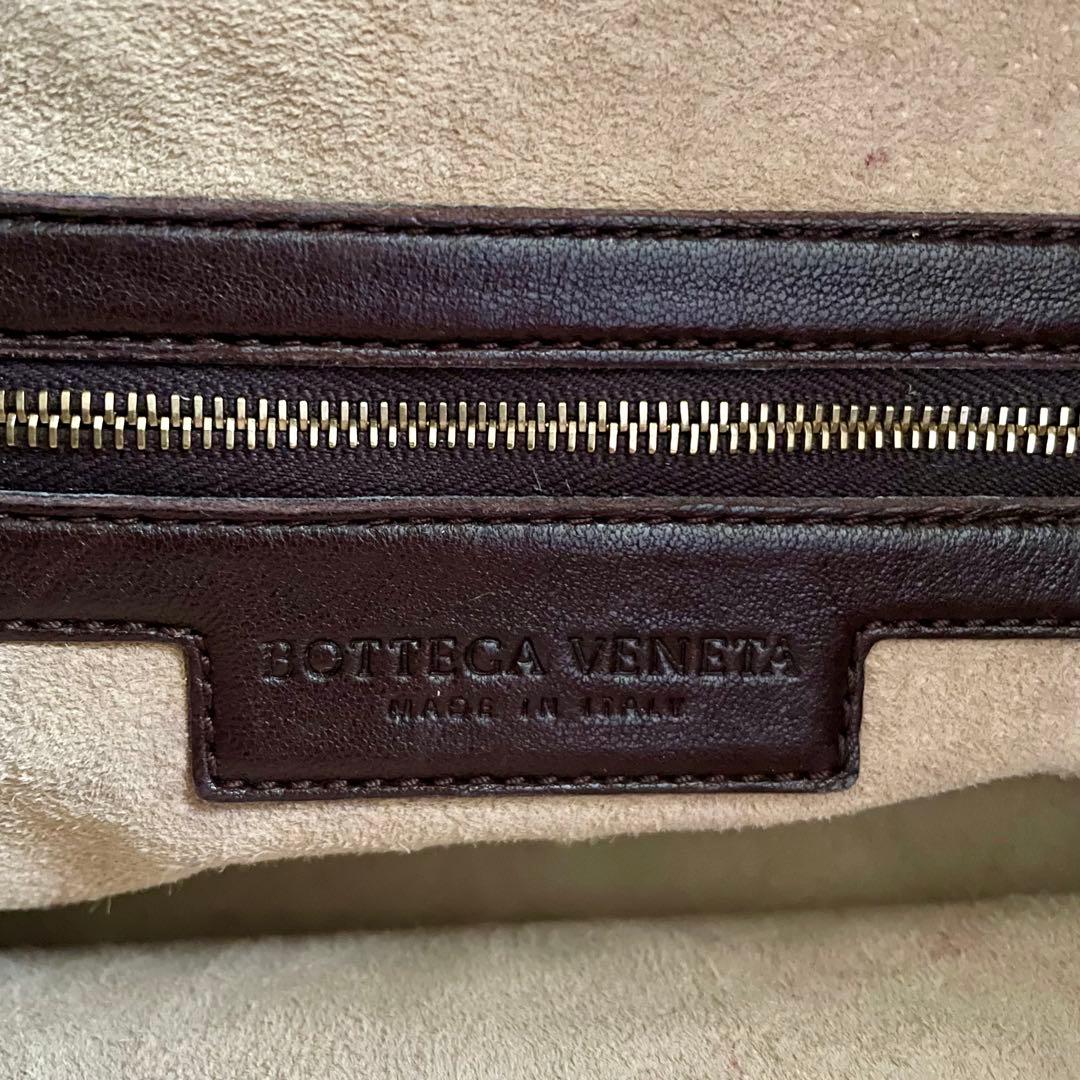 BOTTEGA VENETA ボッテカベネタ　ホーボーバッグ　イントレチャート