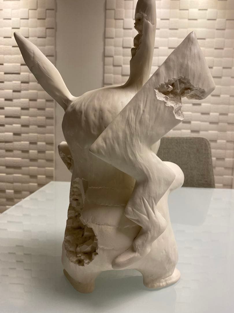 Daniel Arsham Pokémon 世界500個限定　ホワイト