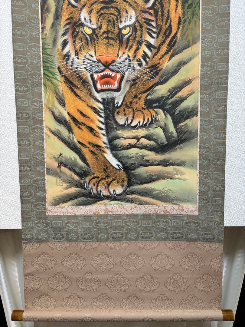 良品　掛け軸　大峰　猛虎　縁起物　虎