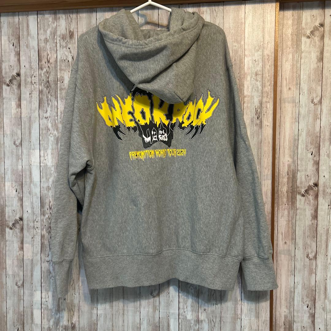 ONE OK ROCK フーディ Lサイズ グレーの通販はau PAY マーケット