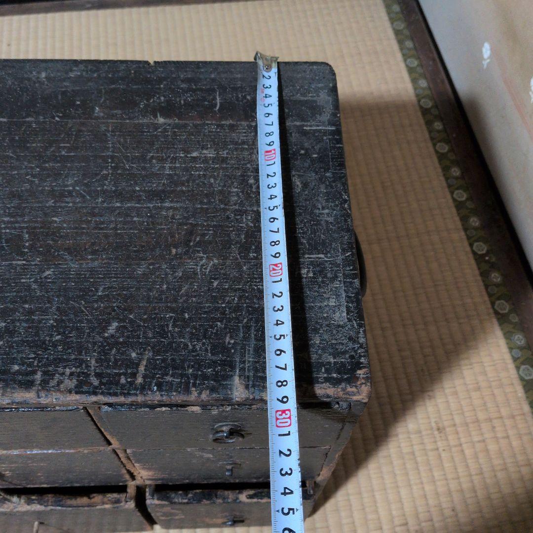 推定昭和初期 黒い木製6引き出しタンス