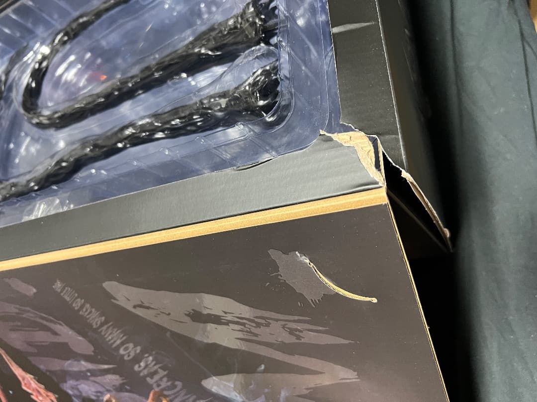 ホットトイズ VENOM 1/6