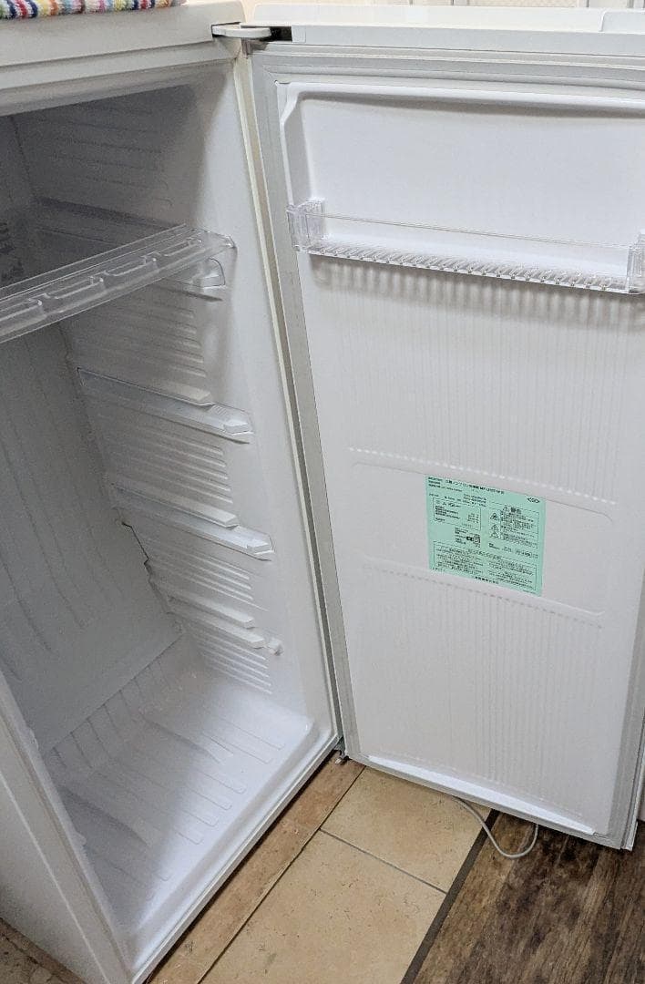 三菱電機【冷凍庫】 MF-U12T-W