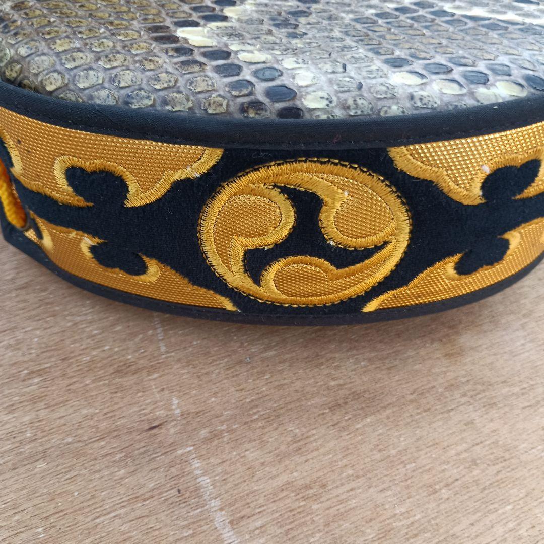 c*0様 4052）沖縄三線　蛇皮　ケース付