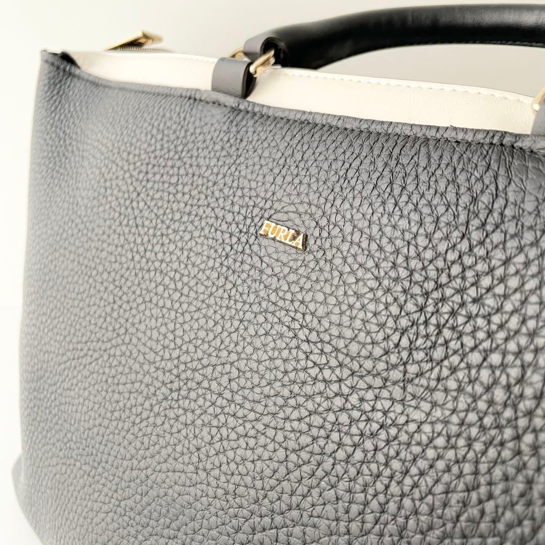 フルラ FURLA ハンドバッグ 2way ブロガー レザー 見た目が変わる